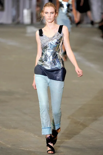 Look 23